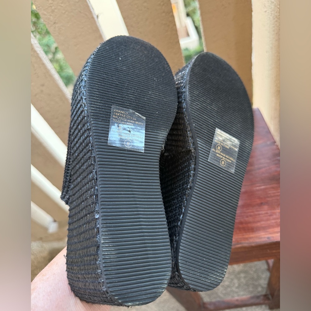 Chase + Chloe Black Woven Platform Shoe - Picture 9 of 12